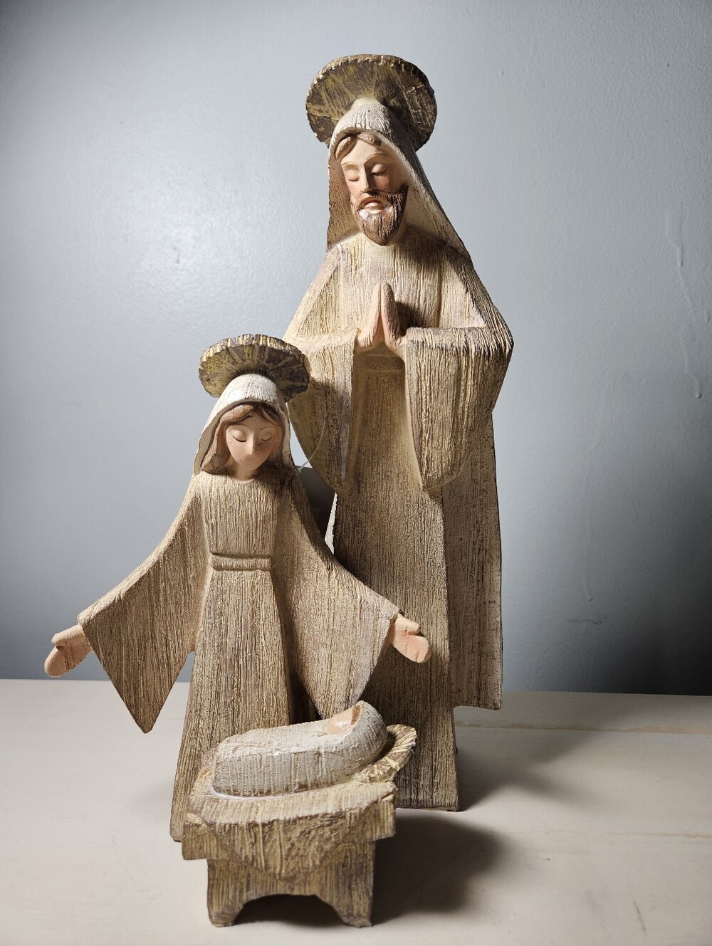 NWT Magical Season "Joy Noel" 12.25" Resin Woodgrain Nativity Scene